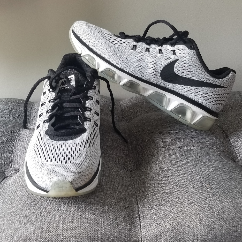 Nike Tailwind 8